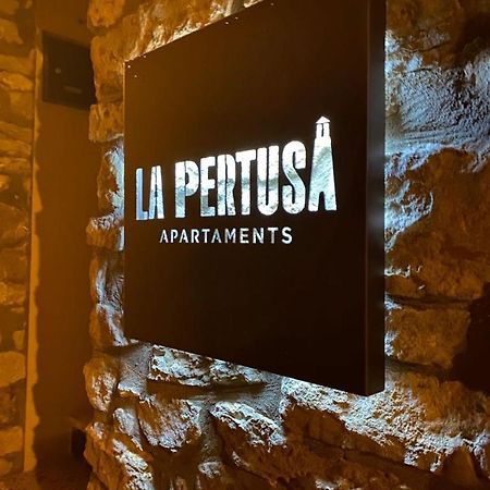Apartaments La Pertusa 2O Corca  المظهر الخارجي الصورة