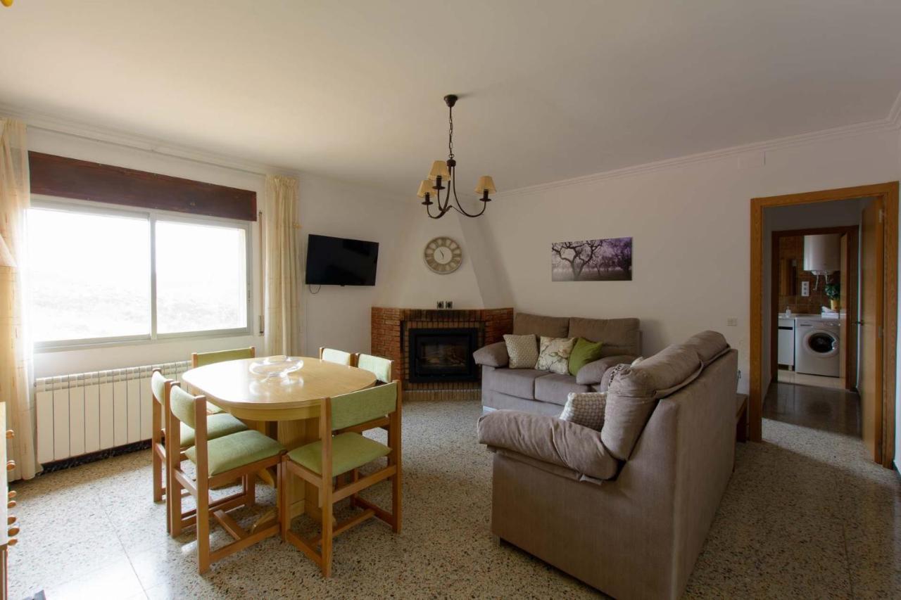 Apartaments La Pertusa 2O Corca  المظهر الخارجي الصورة