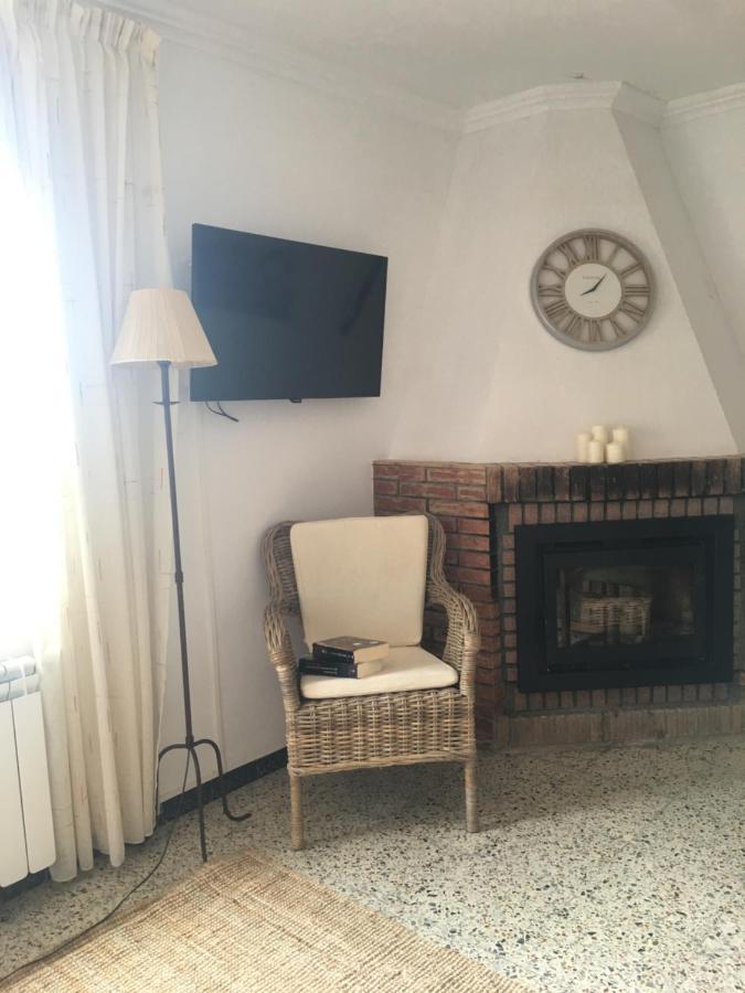 Apartaments La Pertusa 2O Corca  المظهر الخارجي الصورة