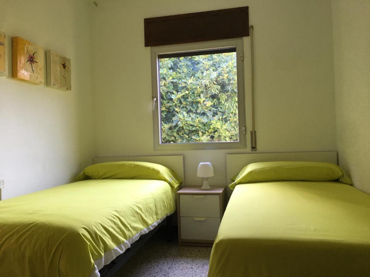 Apartaments La Pertusa 2O Corca  المظهر الخارجي الصورة