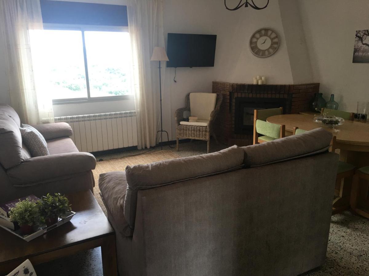 Apartaments La Pertusa 2O Corca  المظهر الخارجي الصورة